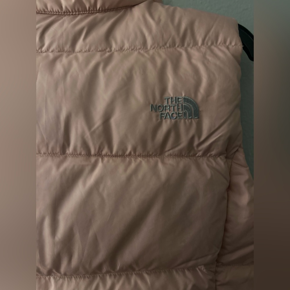 The North Face Women’s Pink 550 Down Puffer Vest Size M - Picture 5 of 10